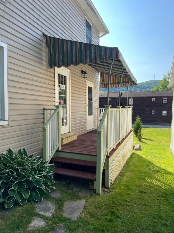 Stay In Ohiopyle In The Middle Of Town By The Gap Trail Eksteriør billede