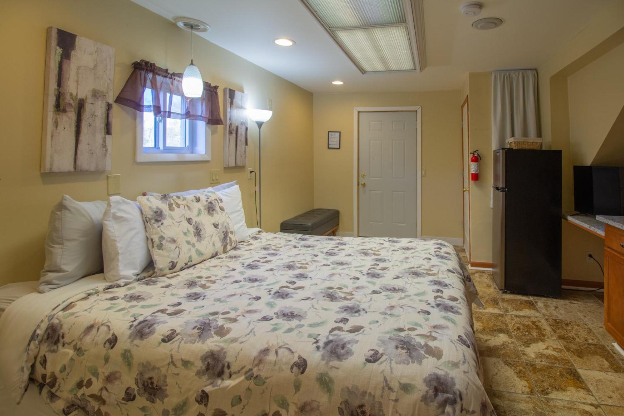 Stay In Ohiopyle In The Middle Of Town By The Gap Trail Eksteriør billede