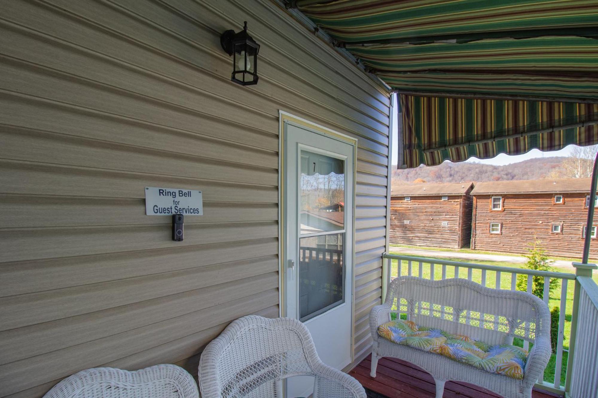 Stay In Ohiopyle In The Middle Of Town By The Gap Trail Eksteriør billede